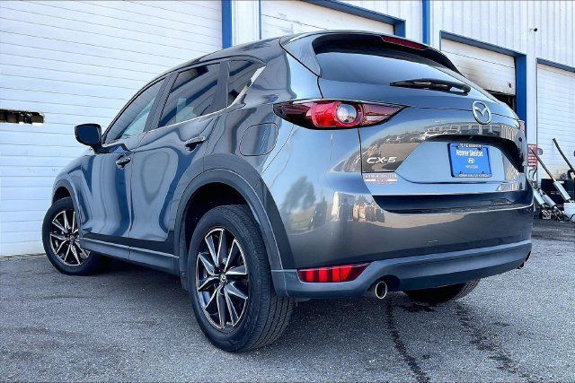 Used 2018 MAZDA CX-5 Touring FWD image 4