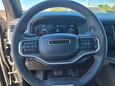 Used 2024 Jeep Wagoneer L Series II w/ Flexible Seating Group AWD/4WD image 22