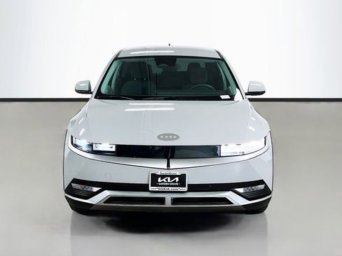 Used 2024 Hyundai Ioniq 5 SEL RWD image 2
