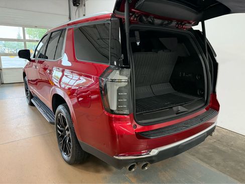 Used 2026 Chevrolet Tahoe Premier AWD/4WD image 4