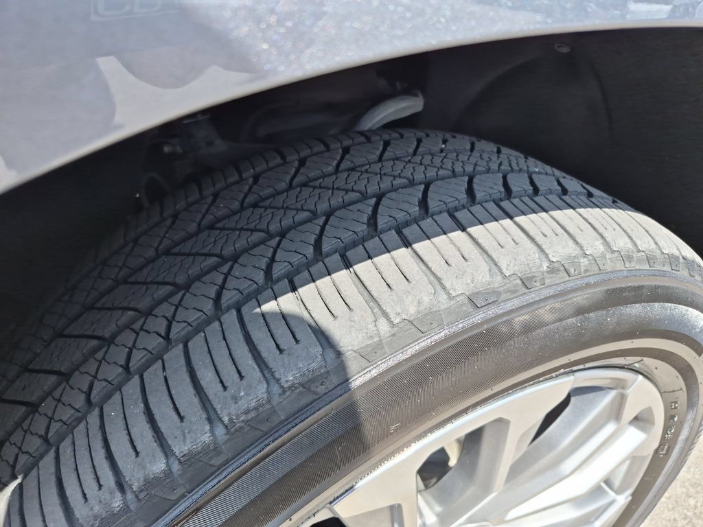 Used 2022 GMC Yukon XL Denali RWD image 18