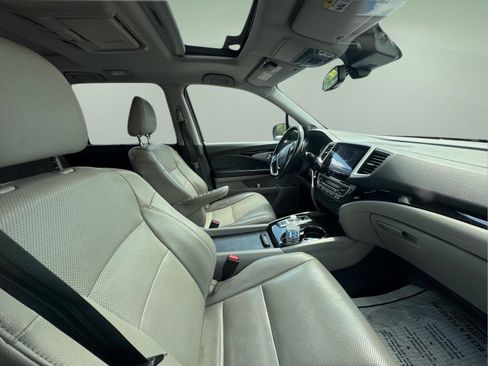 Used 2016 Honda Pilot Elite image 14