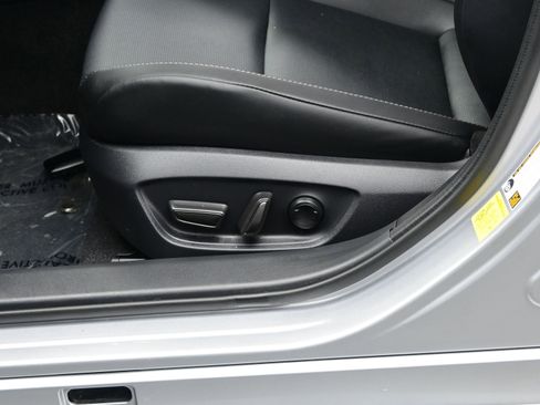 Used 2024 Toyota Prius XLE image 11