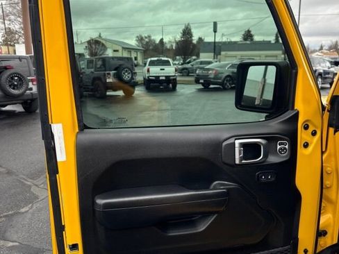 Used 2019 Jeep Wrangler Sport w/ Quick Order Package 24S image 9