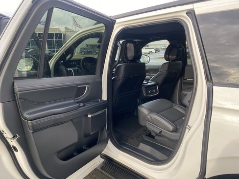 New 2026 Ford Expedition Max Platinum w/ Stealth Appearance Package image 28