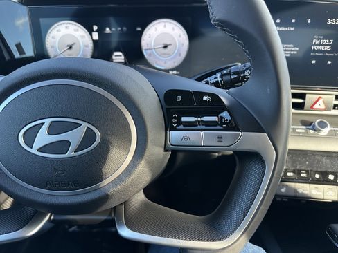 Certified 2025 Hyundai Elantra SEL w/ Cargo Package image 20