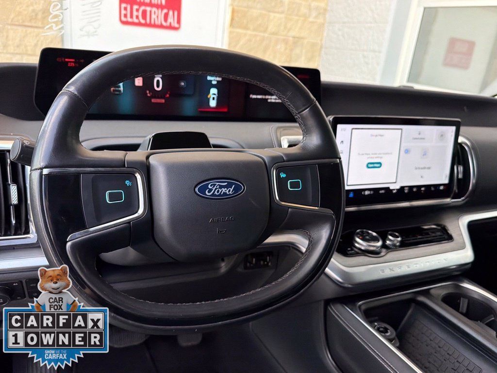 Used 2025 Ford Expedition Max Platinum AWD/4WD image 11