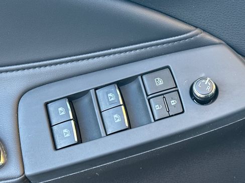 Certified 2022 Toyota Avalon XLE FWD image 14