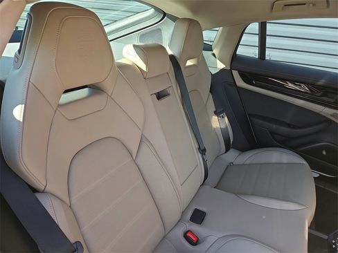 New 2026 Porsche Panamera 4 image 21
