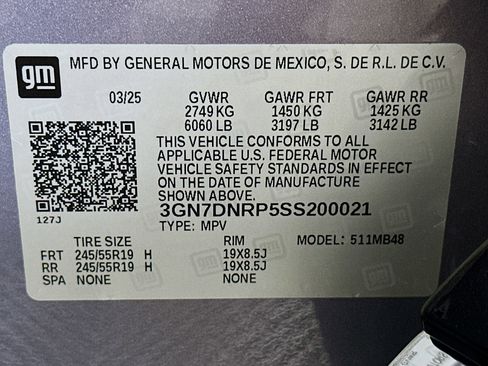 Used 2025 Chevrolet Equinox EV LT FWD image 12