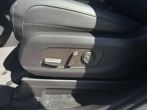 Used 2025 Kia Carnival SX Prestige FWD image 52