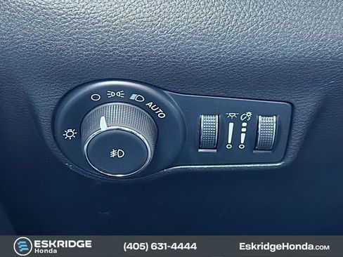 Used 2022 Jeep Compass Limited image 24