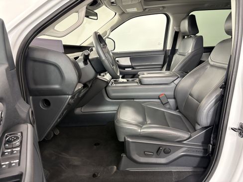 Used 2025 Ford Expedition Max Active AWD/4WD image 14