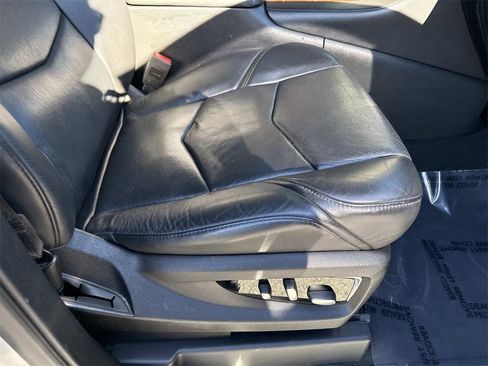 Used 2018 Cadillac Escalade ESV Premium Luxury image 12
