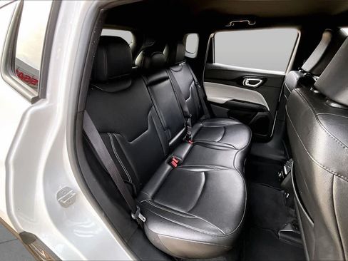 Used 2025 Jeep Compass Limited AWD/4WD image 19