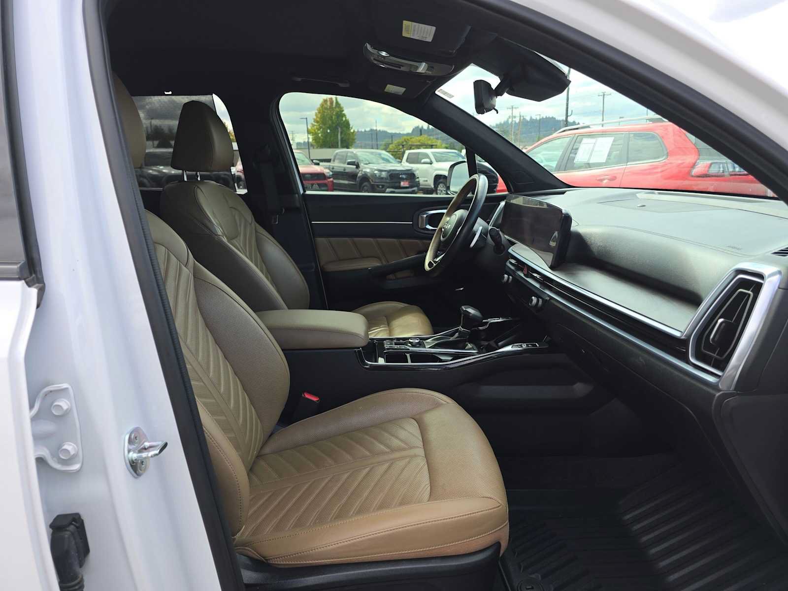 Used 2024 Kia Sorento SX Prestige w/ Olive Brown Leather Package AWD/4WD image 14