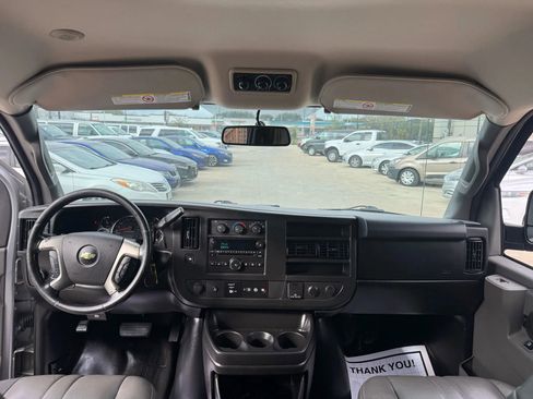 Used 2017 Chevrolet Express 3500 LS image 40