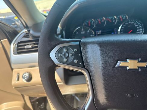 Used 2015 Chevrolet Suburban LT AWD/4WD image 21