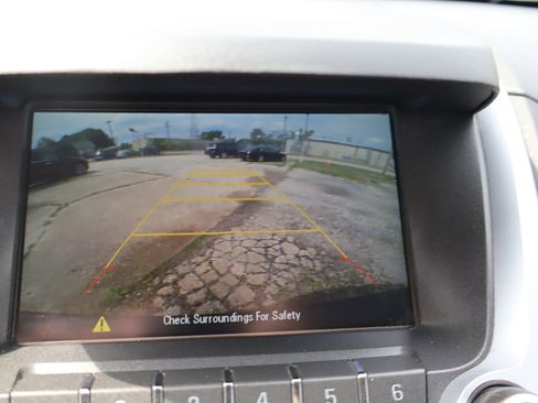 Used 2015 Chevrolet Equinox LT w/ Driver Convenience Package image 11