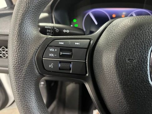 Used 2025 Honda Accord SE image 25