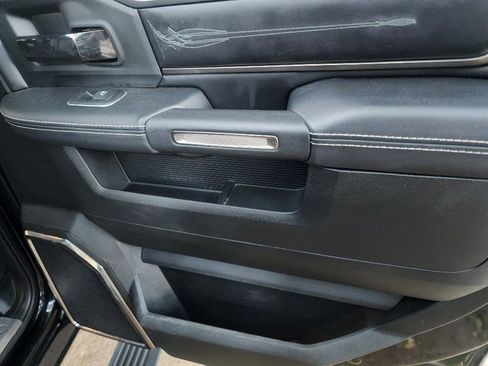 Used 2022 RAM 2500 Limited w/ Safety Group image 38