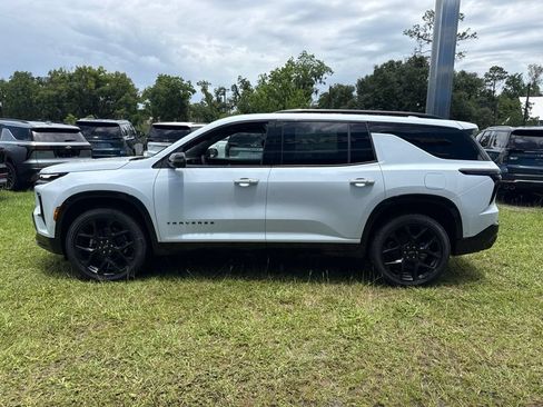 New 2026 Chevrolet Traverse RS w/ LPO, Floor Liner Package FWD image 7