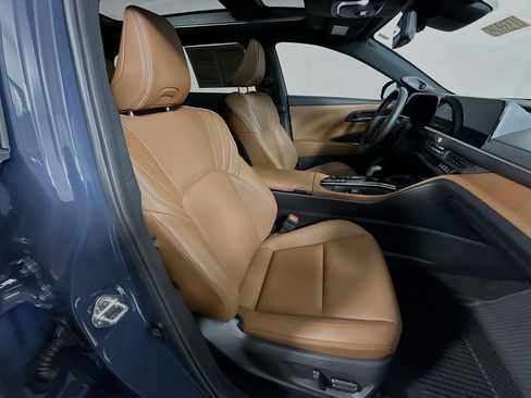 Certified 2025 Toyota Crown Signia w/ Advanced Technology Package AWD/4WD image 27