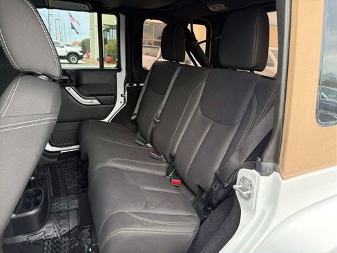 Used 2017 Jeep Wrangler Unlimited Sahara w/ Dual Top Group image 24