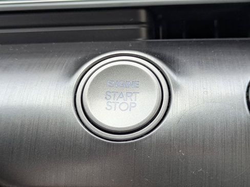 Used 2025 Hyundai Kona SEL FWD image 25