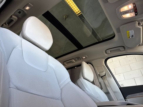 Certified 2023 Volvo XC90 T8 Ultimate w/ Protection Package Premier AWD/4WD image 22