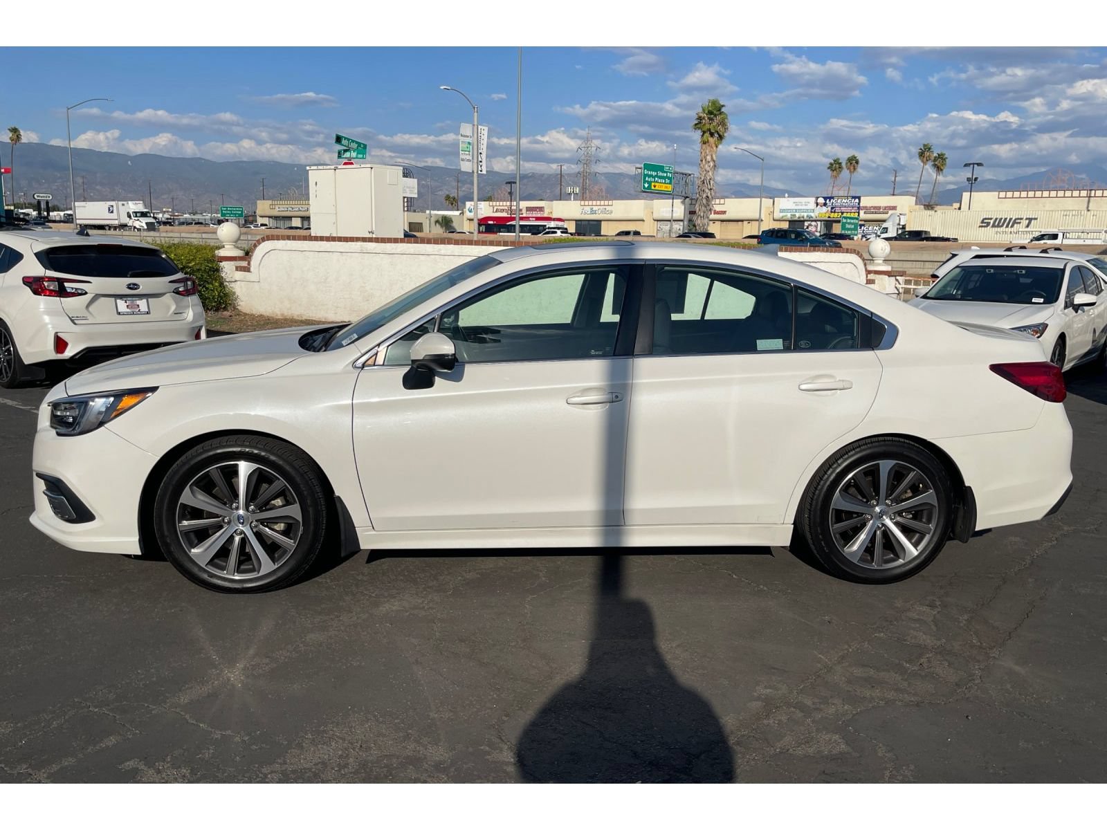 Used 2018 Subaru Legacy 3.6R Limited AWD/4WD image 2