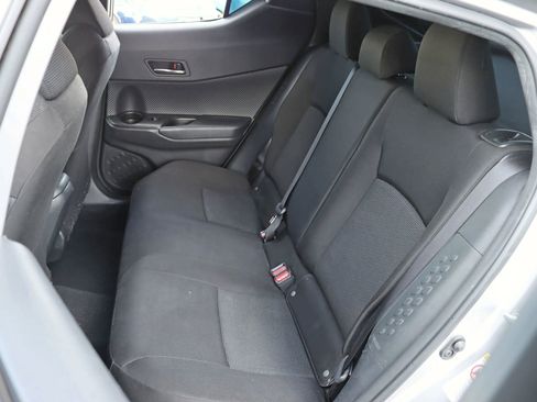 Used 2019 Toyota C-HR LE image 28