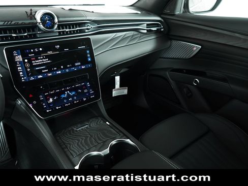 New 2025 Maserati Grecale GT AWD/4WD image 28