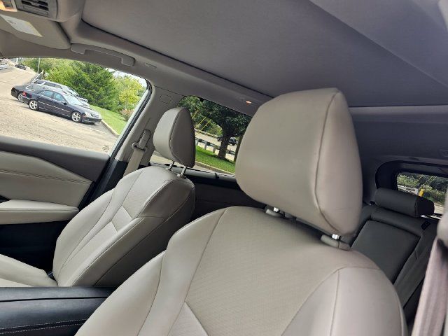 Used 2023 Nissan Rogue SV w/ SV Premium Package AWD/4WD image 7