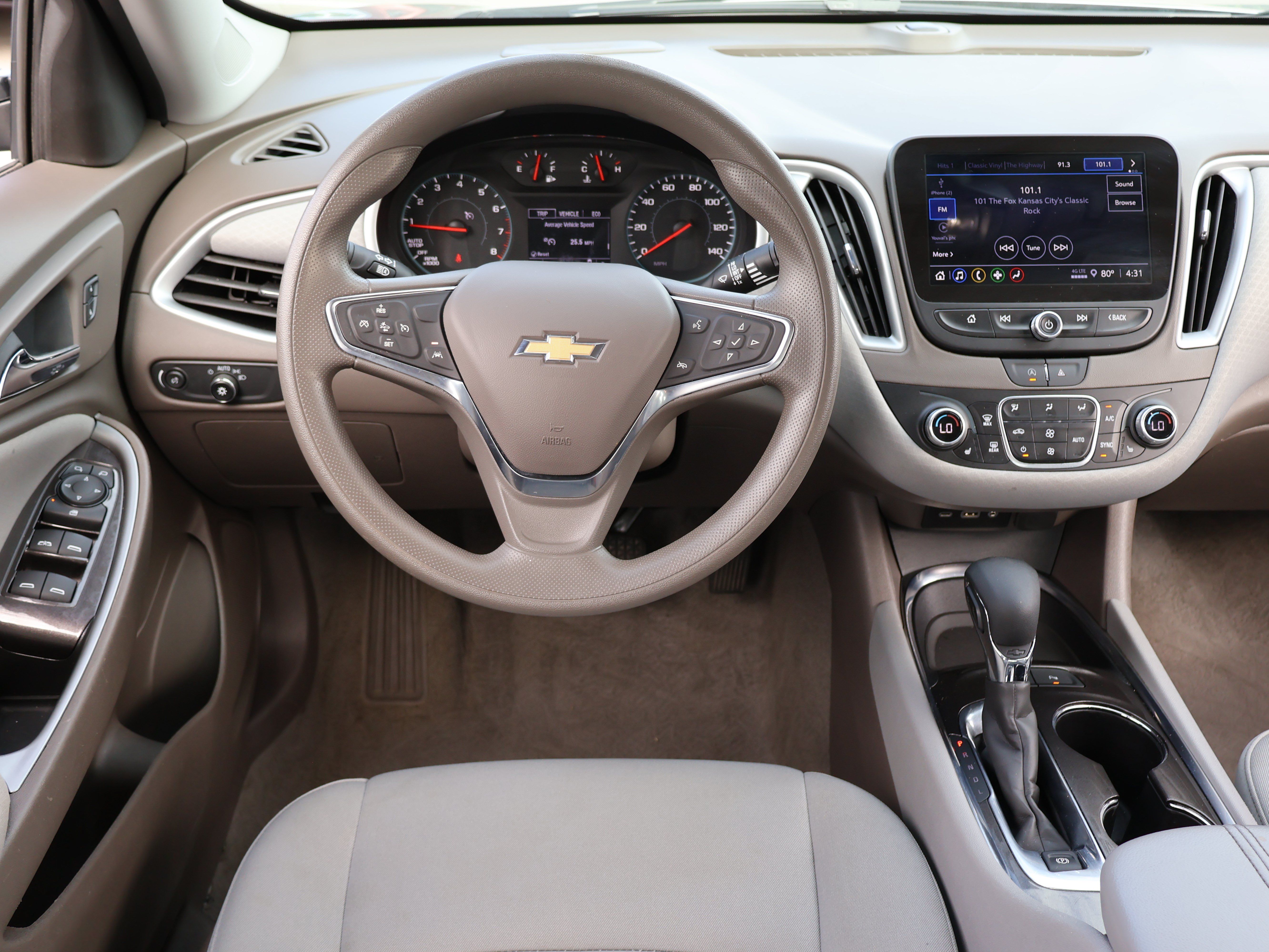 Used 2024 Chevrolet Malibu LT FWD image 16