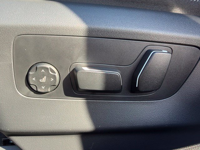 Certified 2026 BMW 540i xDrive AWD/4WD image 15
