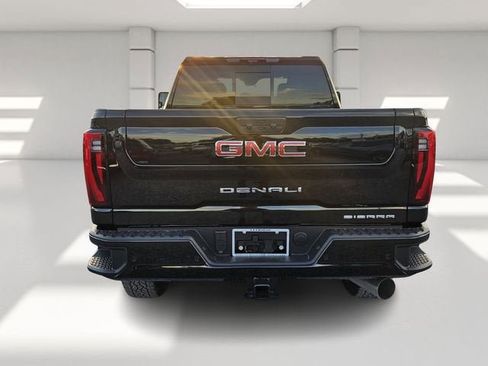 Used 2026 GMC Sierra 2500 Denali w/ Technology Package AWD/4WD image 4
