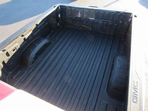 Used 2021 GMC Sierra 2500 AT4 w/ AT4 Premium Plus Package image 32