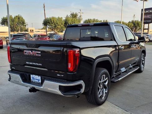 New 2026 GMC Sierra 1500 SLT image 3