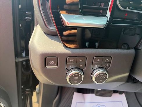New 2026 GMC Sierra 1500 SLT w/ SLT Premium Plus Package AWD/4WD image 19