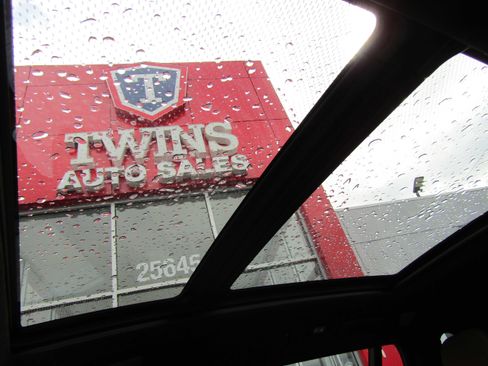 Used 2020 BMW X7 M50i w/ Dynamic Handling Package image 30