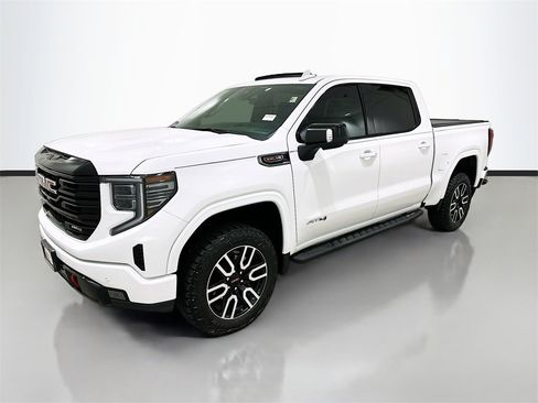 Used 2024 GMC Sierra 1500 AT4 w/ Technology Package image 3