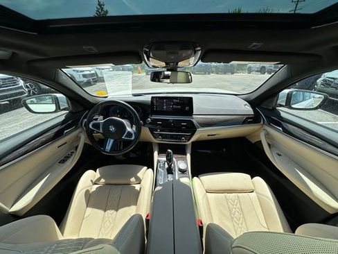 Used 2021 BMW 530i xDrive w/ M Sport Package AWD/4WD image 13