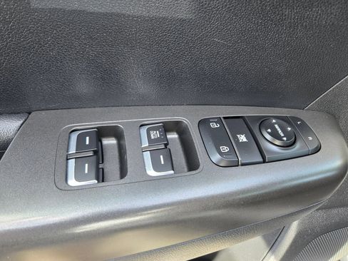 Used 2022 Kia Sportage LX image 24