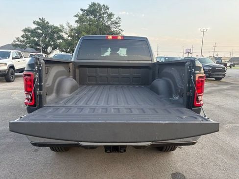 Used 2026 RAM 2500 Big Horn AWD/4WD image 7