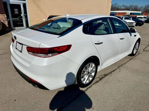 Used 2016 Kia Optima LX w/ Option Group 014 image 5