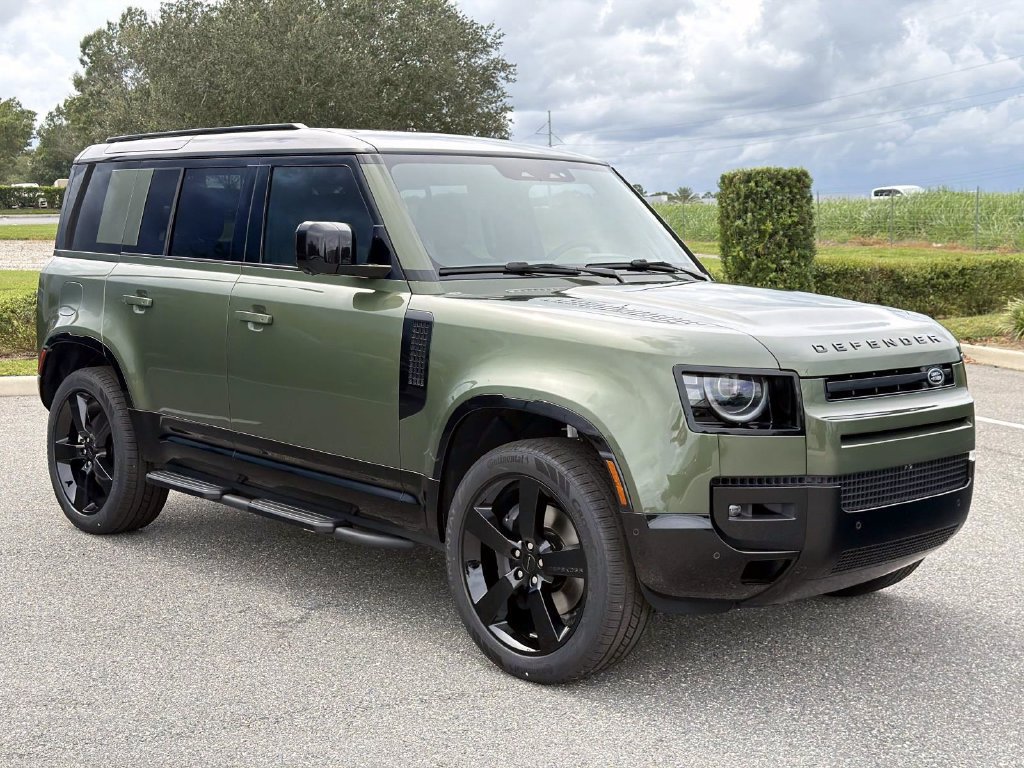 New 2026 Land Rover Defender 110 X-Dynamic SE AWD/4WD image 7