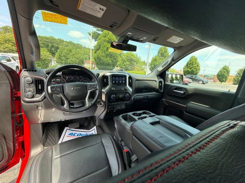 Used 2020 Chevrolet Silverado 1500 LT Trail Boss w/ Convenience Package AWD/4WD image 23