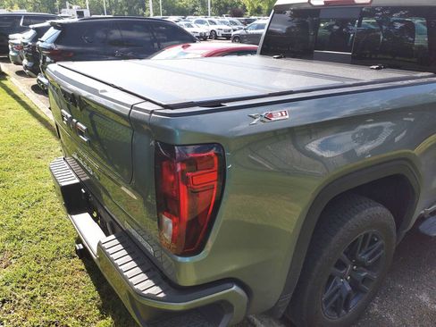 Used 2025 GMC Sierra 1500 Elevation w/ Elevation Premium Package AWD/4WD image 11