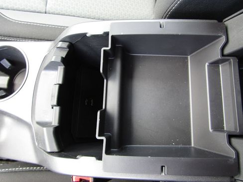 Used 2018 Ford C-MAX SE FWD image 19